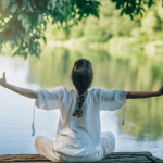 La méditation en plein air : découvrez les bienfaits de la méditation en harmonie avec la nature