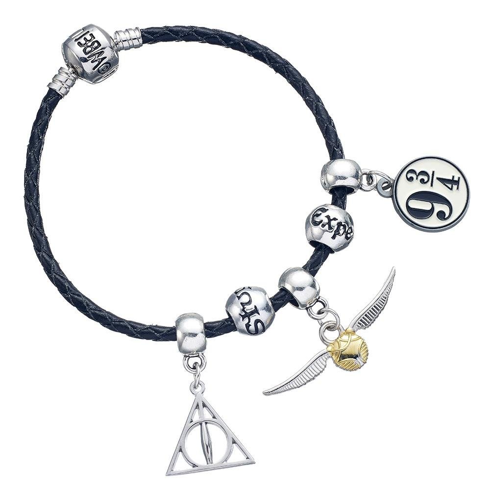 Bracelet en cuir plaqué argent avec 3 charms et 2 perles
