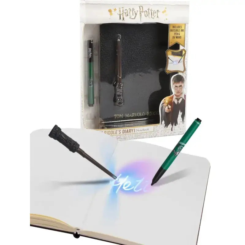 Journal de Tom Jedusor avec stylo à encre invisible