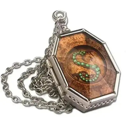 Médaillon de Salazar Serpentard, Horcruxe Harry Potter
